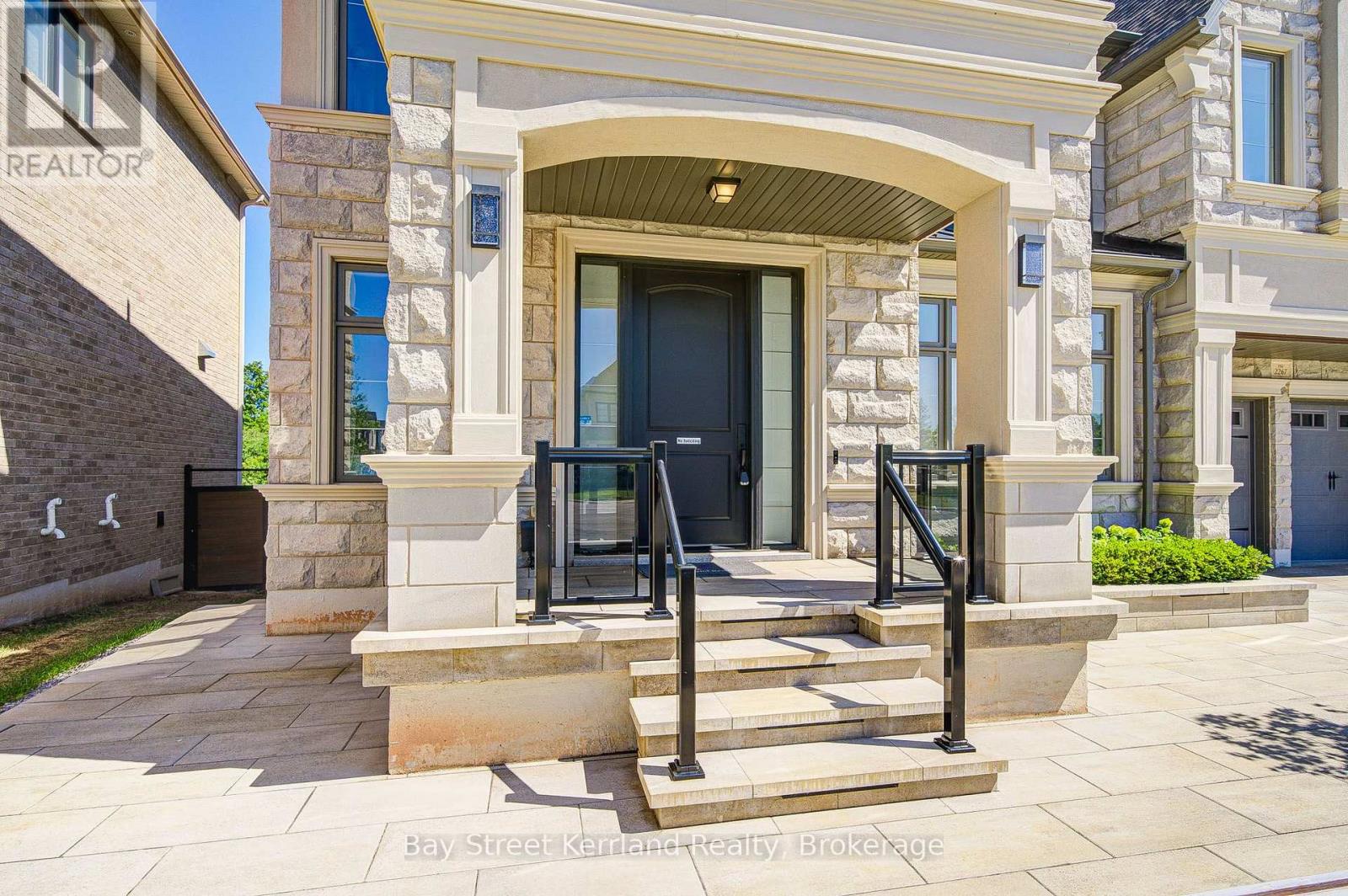 2267 Saw Whet Boulevard, Oakville, Ontario L6M 5M9 - Photo 2 - W13613118