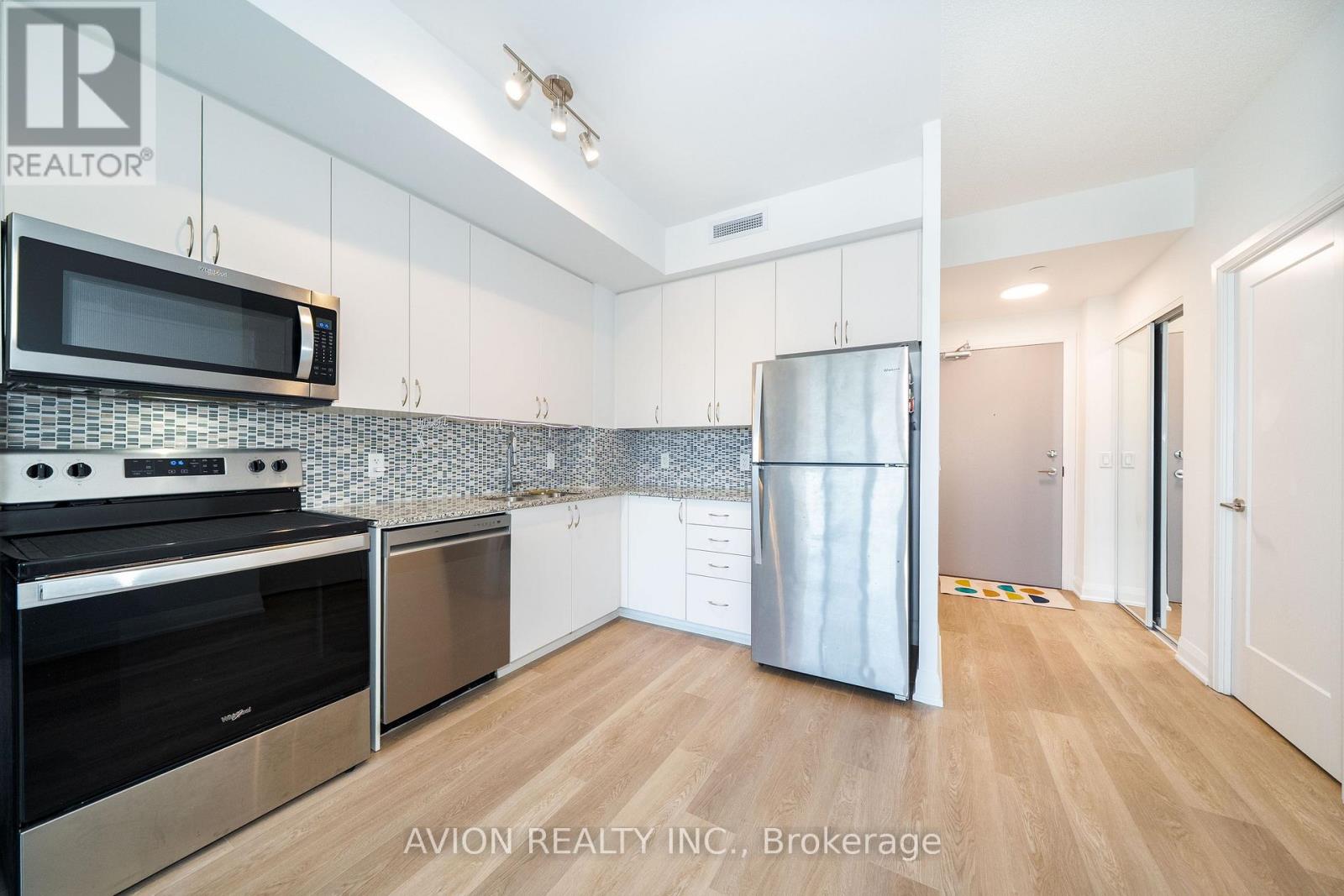 212 - 3220 Sheppard Avenue E, Toronto, Ontario  M1T 3K3 - Photo 6 - E13600736