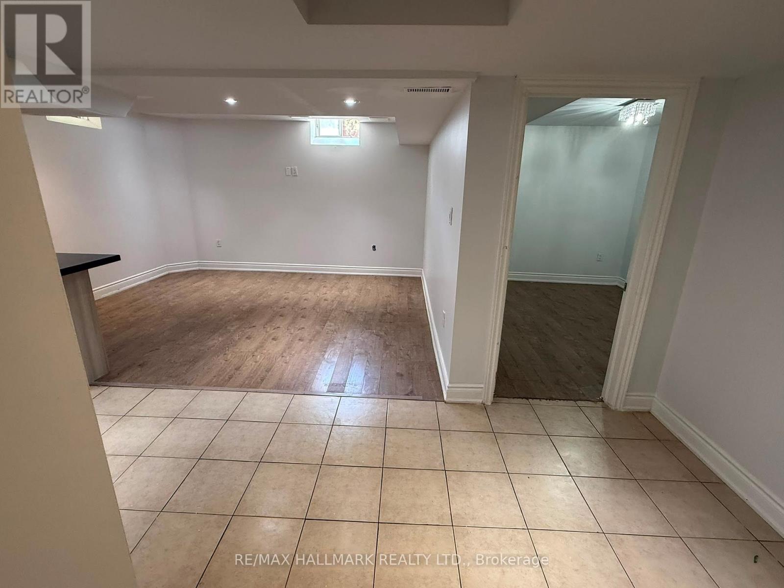 BASEMENT - 209 OLD COLONY ROAD S, Richmond Hill, Ontario