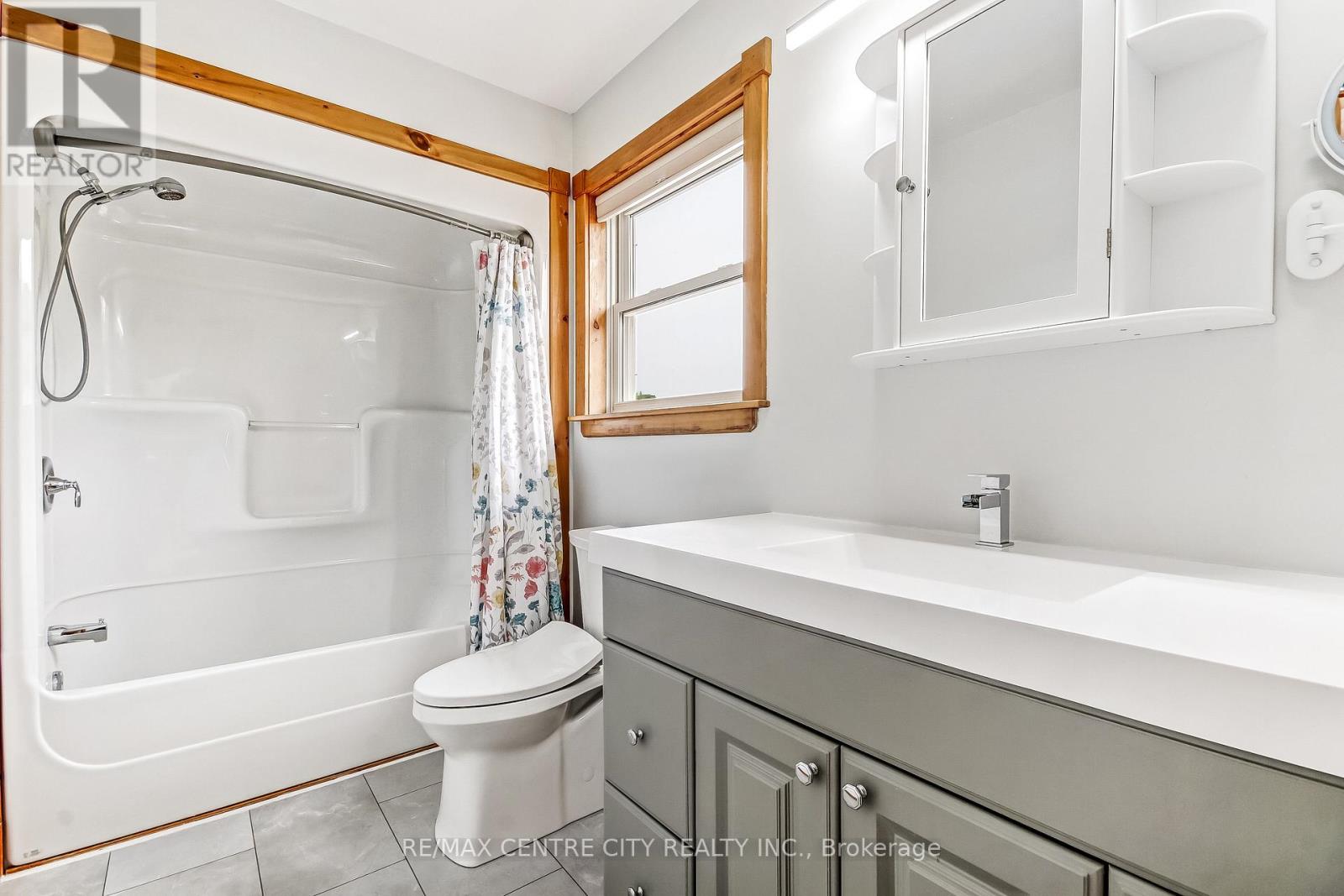 308 Selbourne Drive, Central Elgin, Ontario  N5L 1B1 - Photo 18 - X13613276