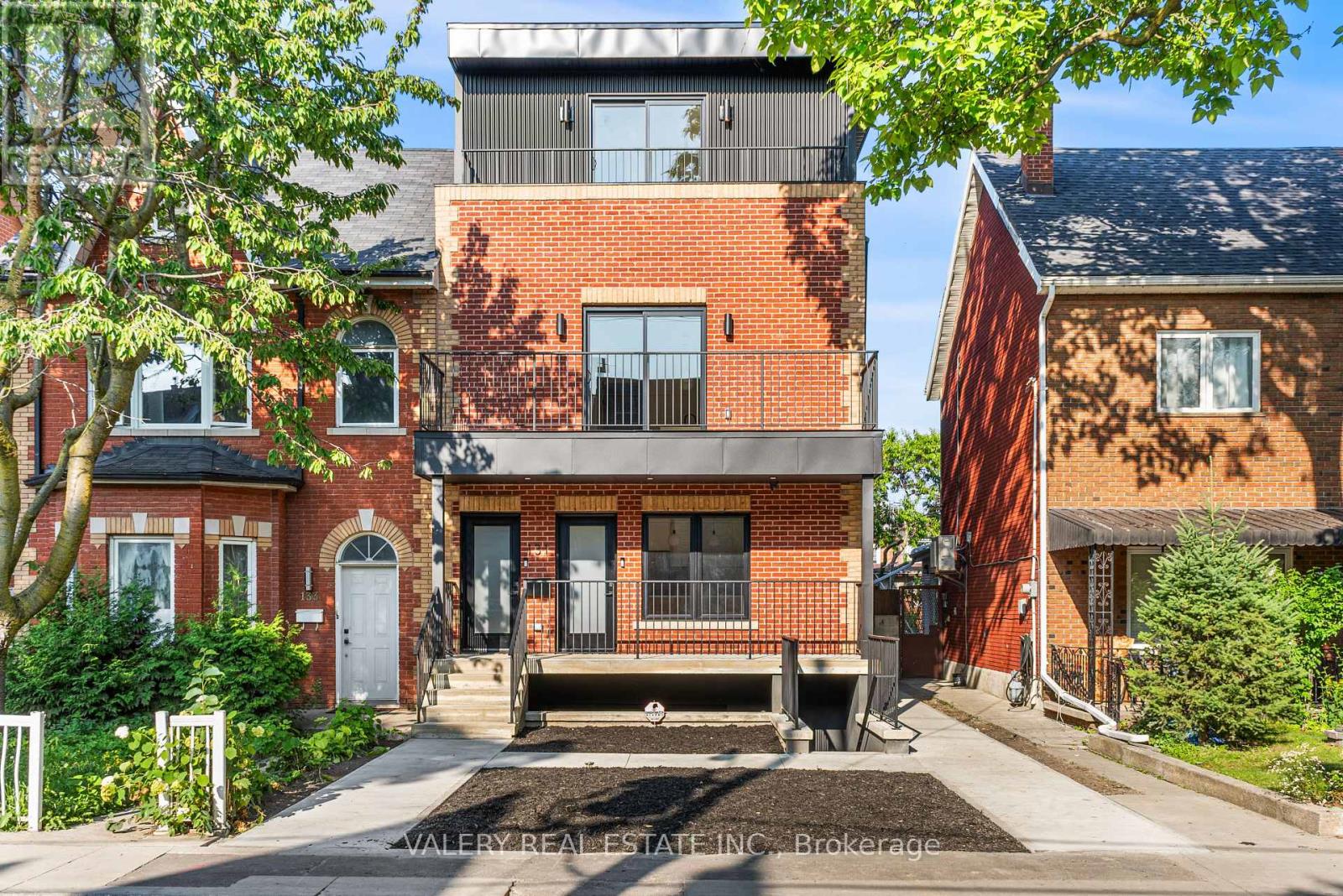2nd Floor - 131 Dovercourt Road, Toronto, Ontario  M6J 3C5 - Photo 1 - C13612268