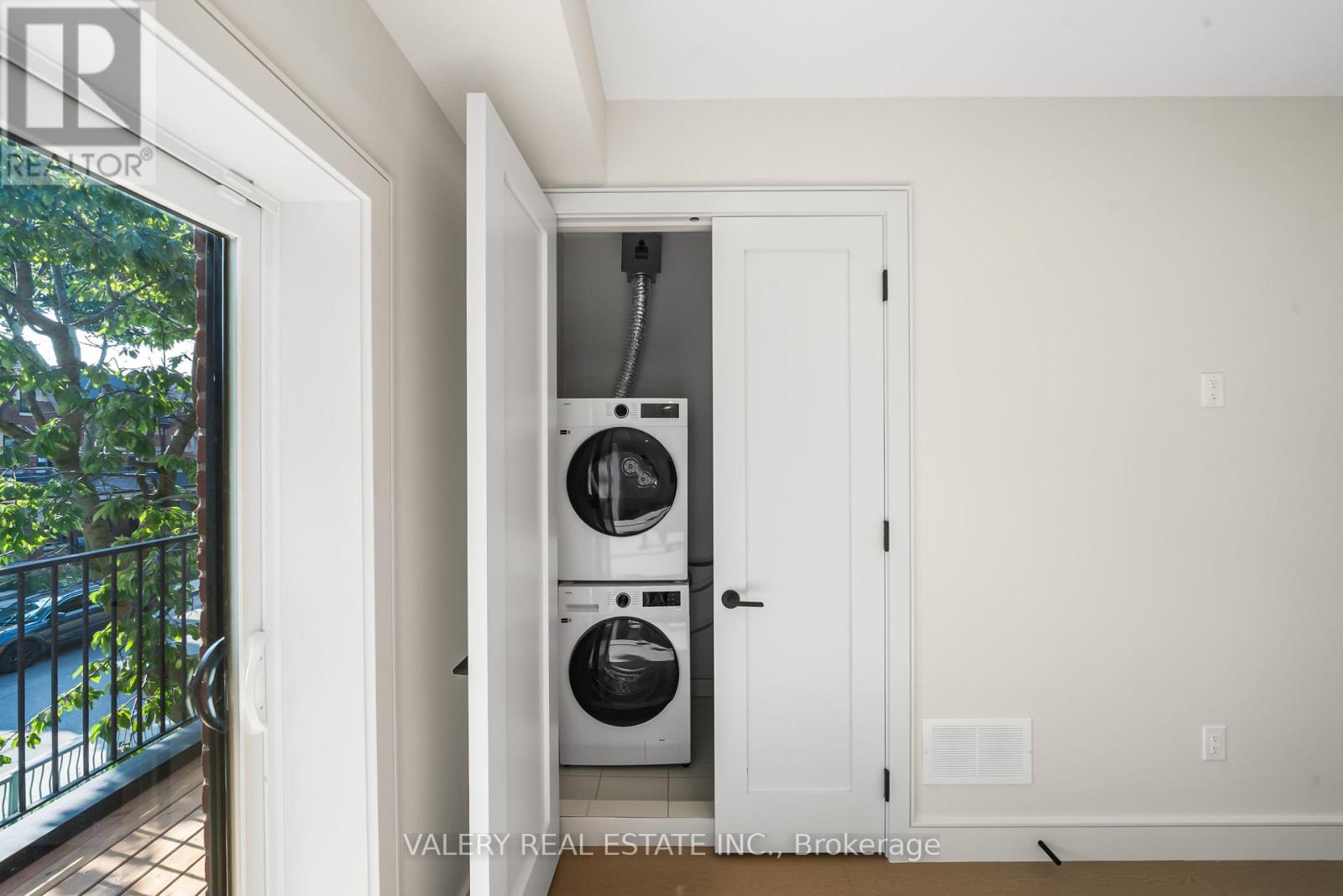 2nd Floor - 131 Dovercourt Road, Toronto, Ontario  M6J 3C5 - Photo 22 - C13612268