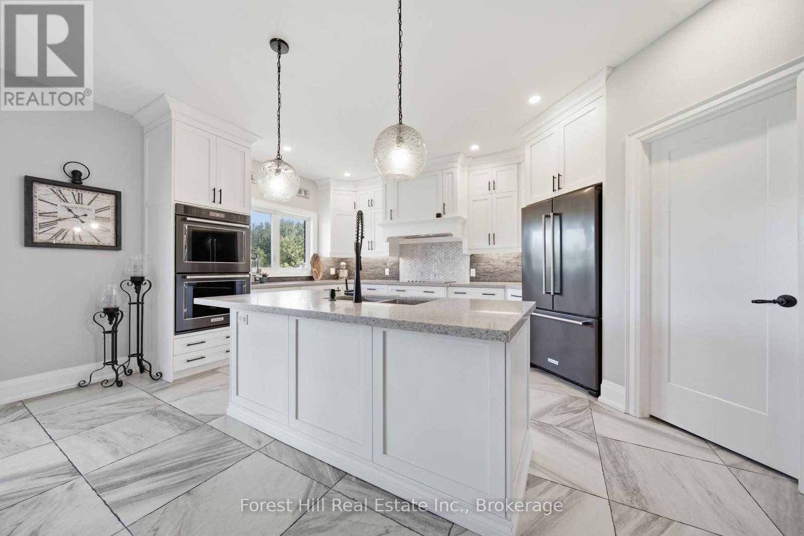 1029 Sixth Street, Collingwood, Ontario  L9Y 3Y9 - Photo 16 - S13613266