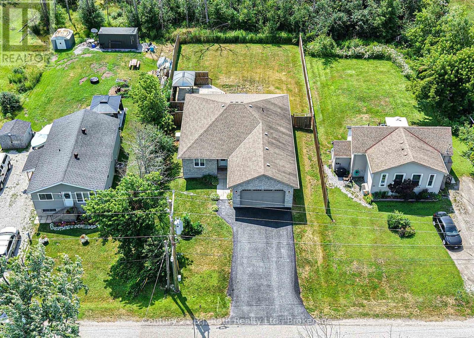 65 Courtland Street, Ramara (Atherley), Ontario  L3V 1A6 - Photo 38 - S13613324