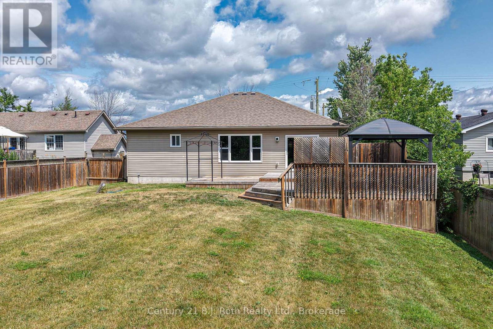 65 Courtland Street, Ramara (Atherley), Ontario  L3V 1A6 - Photo 42 - S13613324