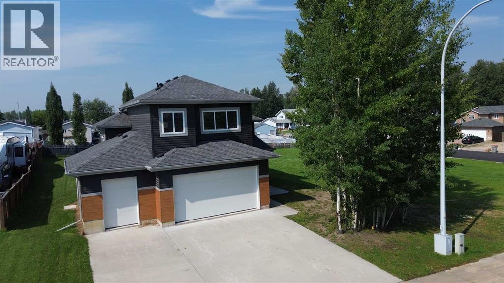 905 7 Avenue, fox creek, Alberta