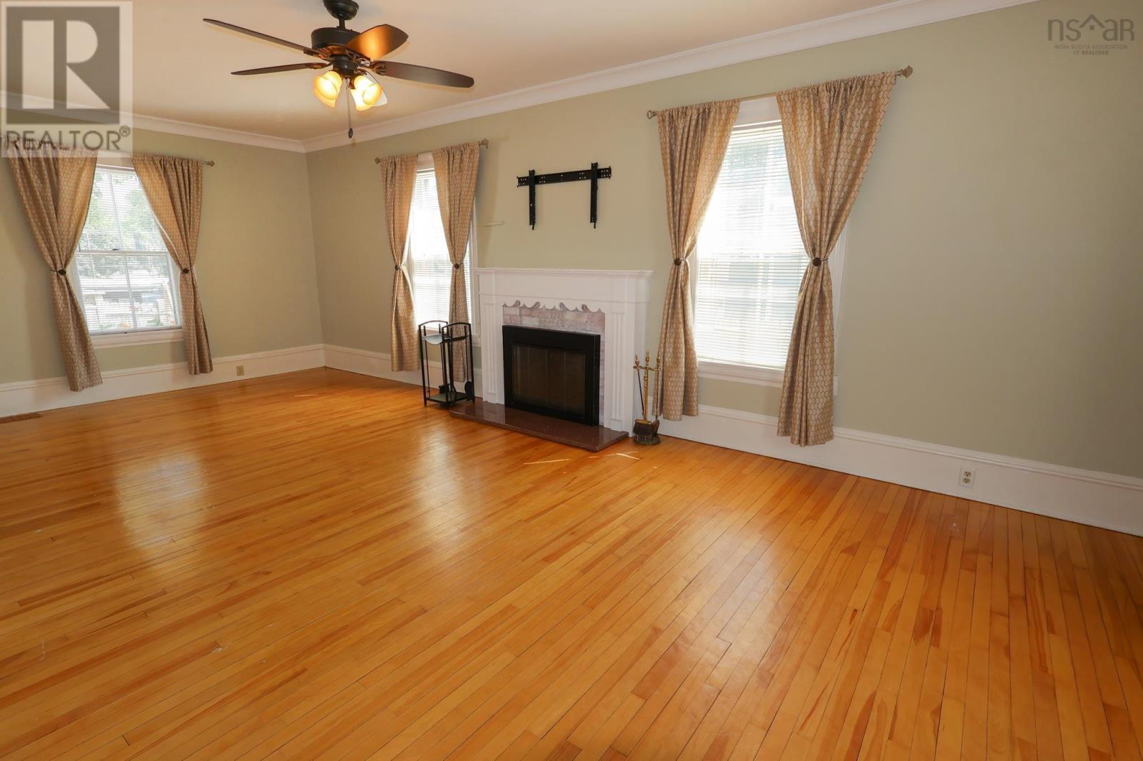 55 Phoenix Street, Bridgewater, Nova Scotia  B4V 2H6 - Photo 16 - 202617494