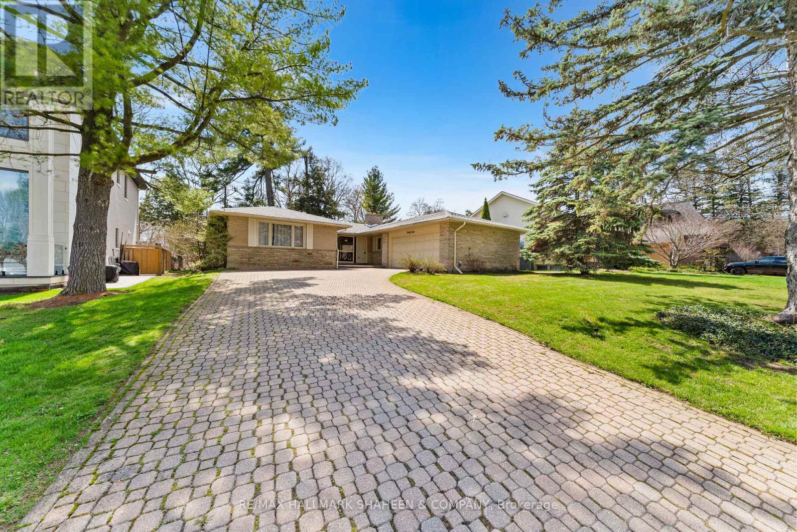 45 Hi Mount Drive, Toronto, Ontario  M2K 1X3 - Photo 2 - C13613224