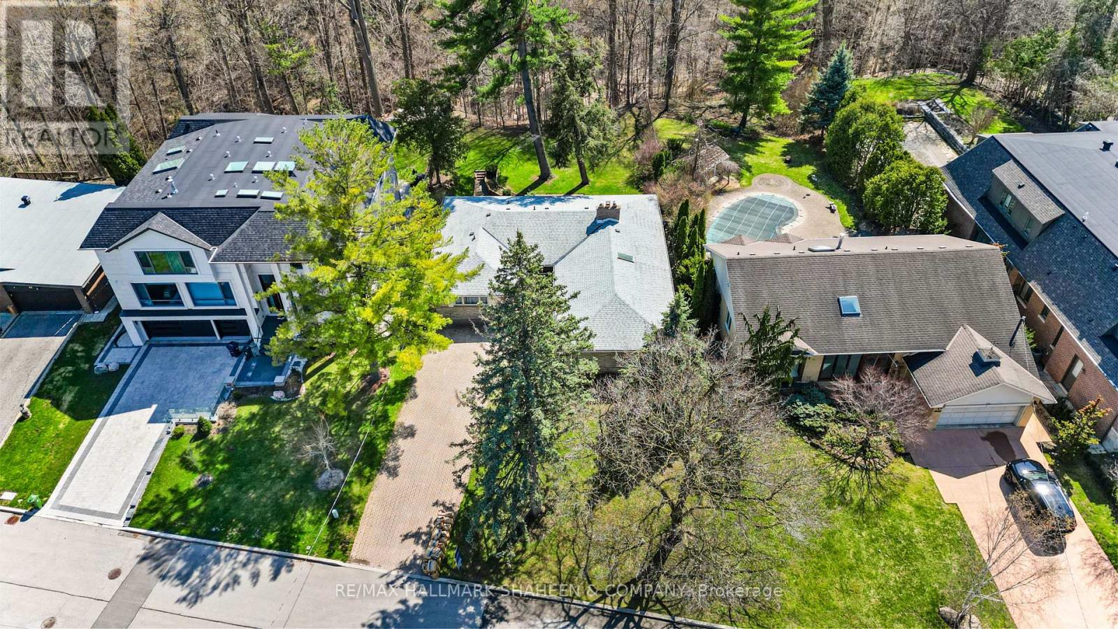 45 Hi Mount Drive, Toronto, Ontario  M2K 1X3 - Photo 4 - C13613224
