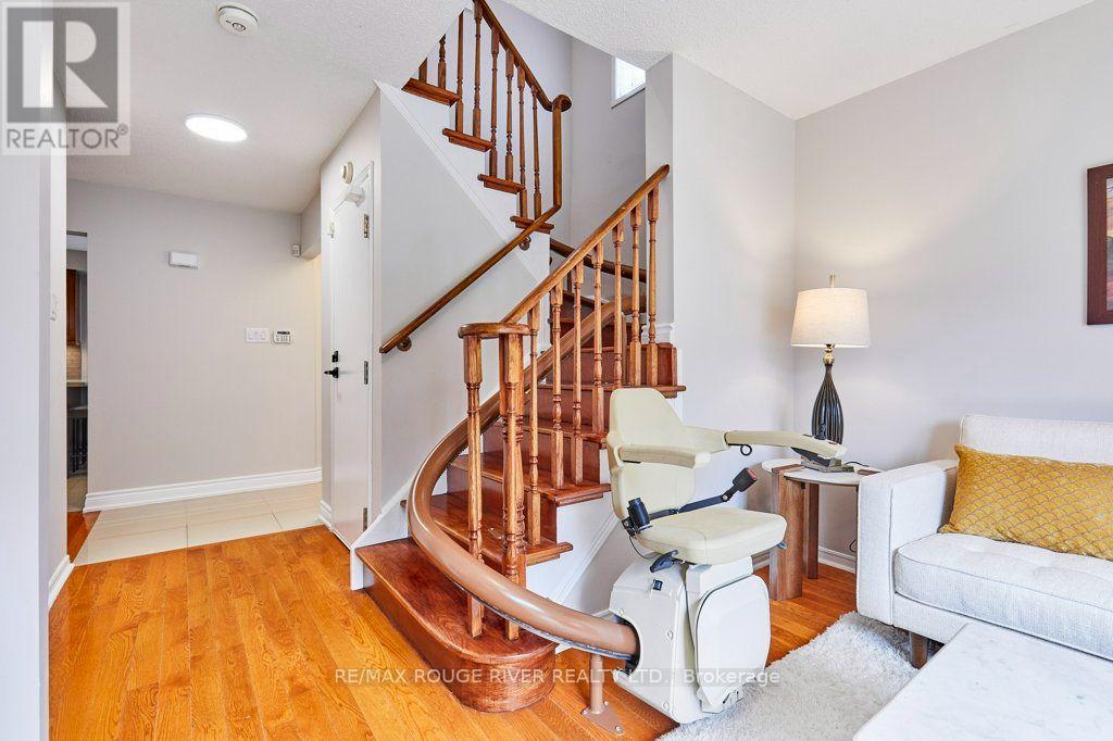 216 Wright Crescent, Ajax, Ontario  L1S 6X2 - Photo 14 - E13613378