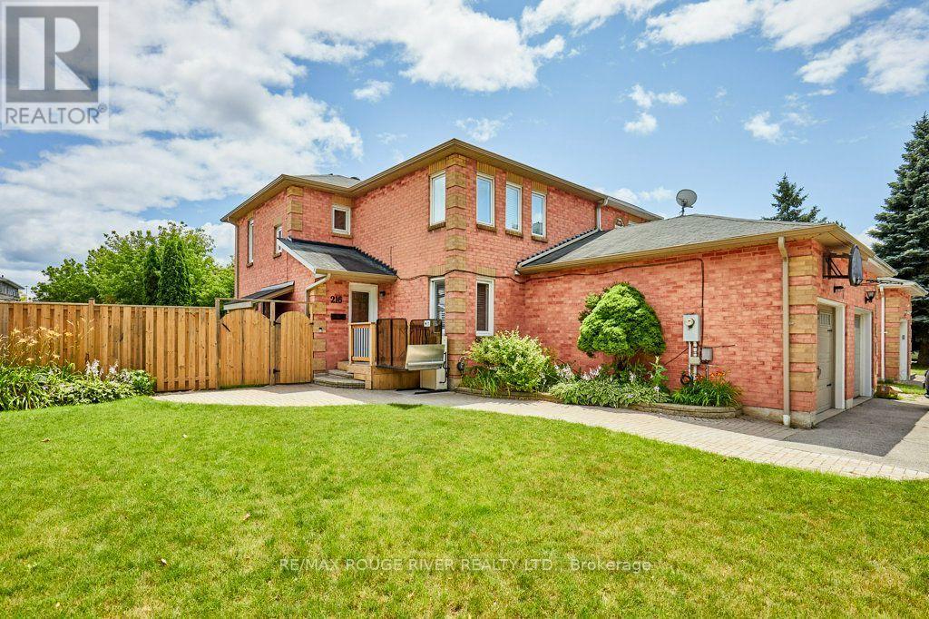 216 Wright Crescent, Ajax, Ontario  L1S 6X2 - Photo 3 - E13613378