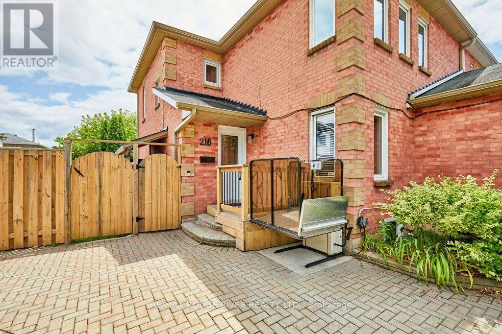 216 Wright Crescent, Ajax, Ontario  L1S 6X2 - Photo 4 - E13613378