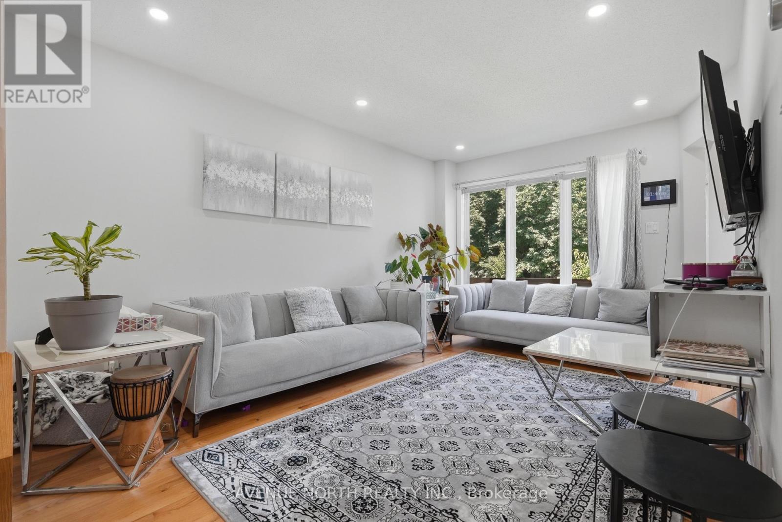 276 Windhurst Drive, Ottawa, Ontario  K2G 6G9 - Photo 4 - X13613356