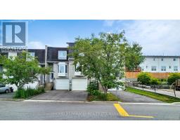 4 WILLIAM CURTIS CIRCLE, Newmarket, Ontario