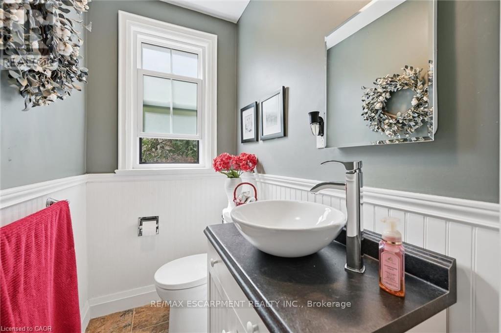 938 Cloverleaf Drive, Burlington, Ontario  L7T 3Y9 - Photo 18 - W13613206