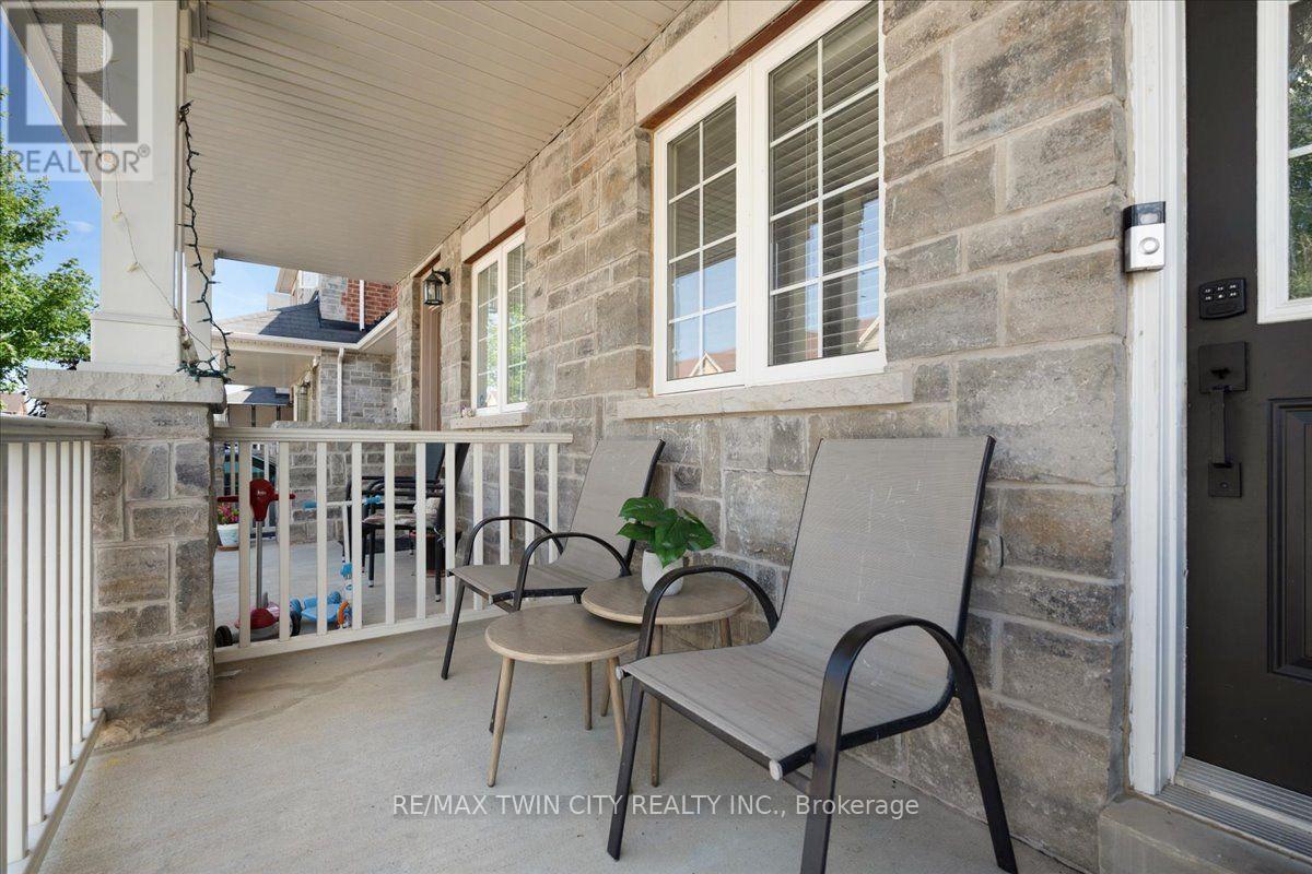 655 Murray Meadows Place, Milton, Ontario  L9T 8L7 - Photo 2 - W13613308