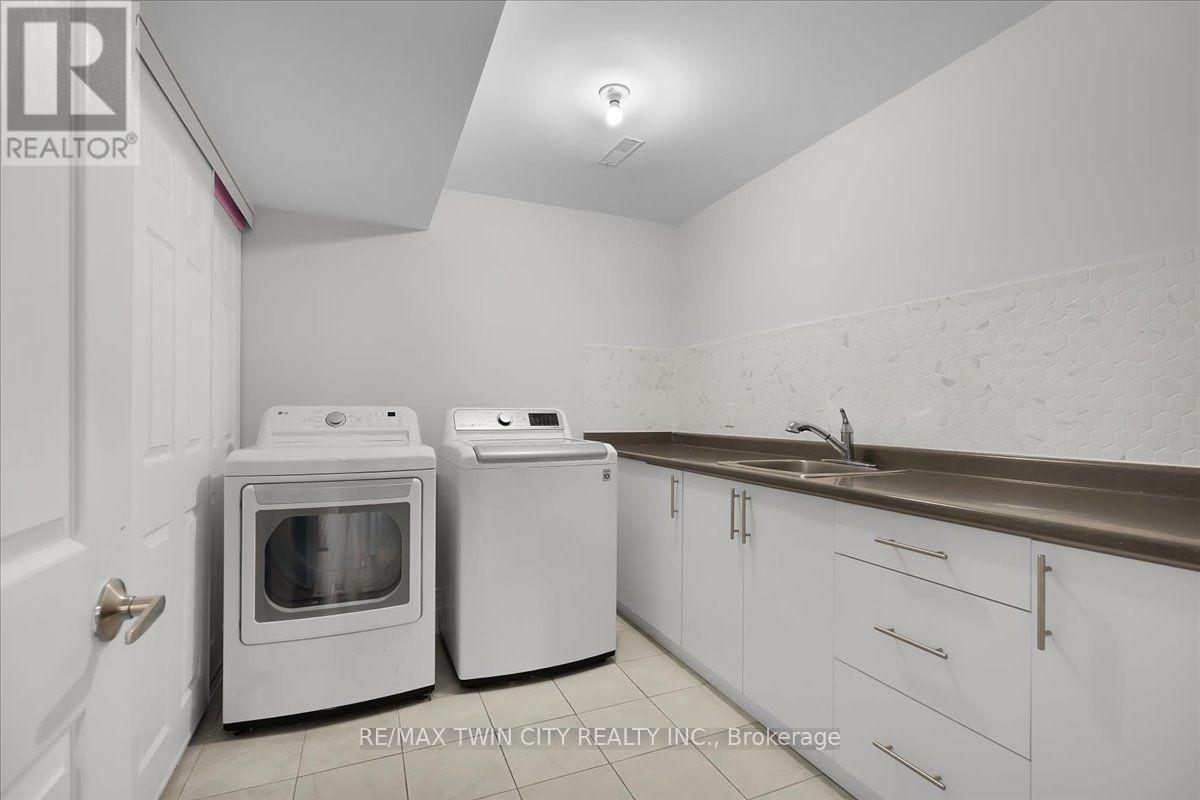 655 Murray Meadows Place, Milton, Ontario  L9T 8L7 - Photo 39 - W13613308