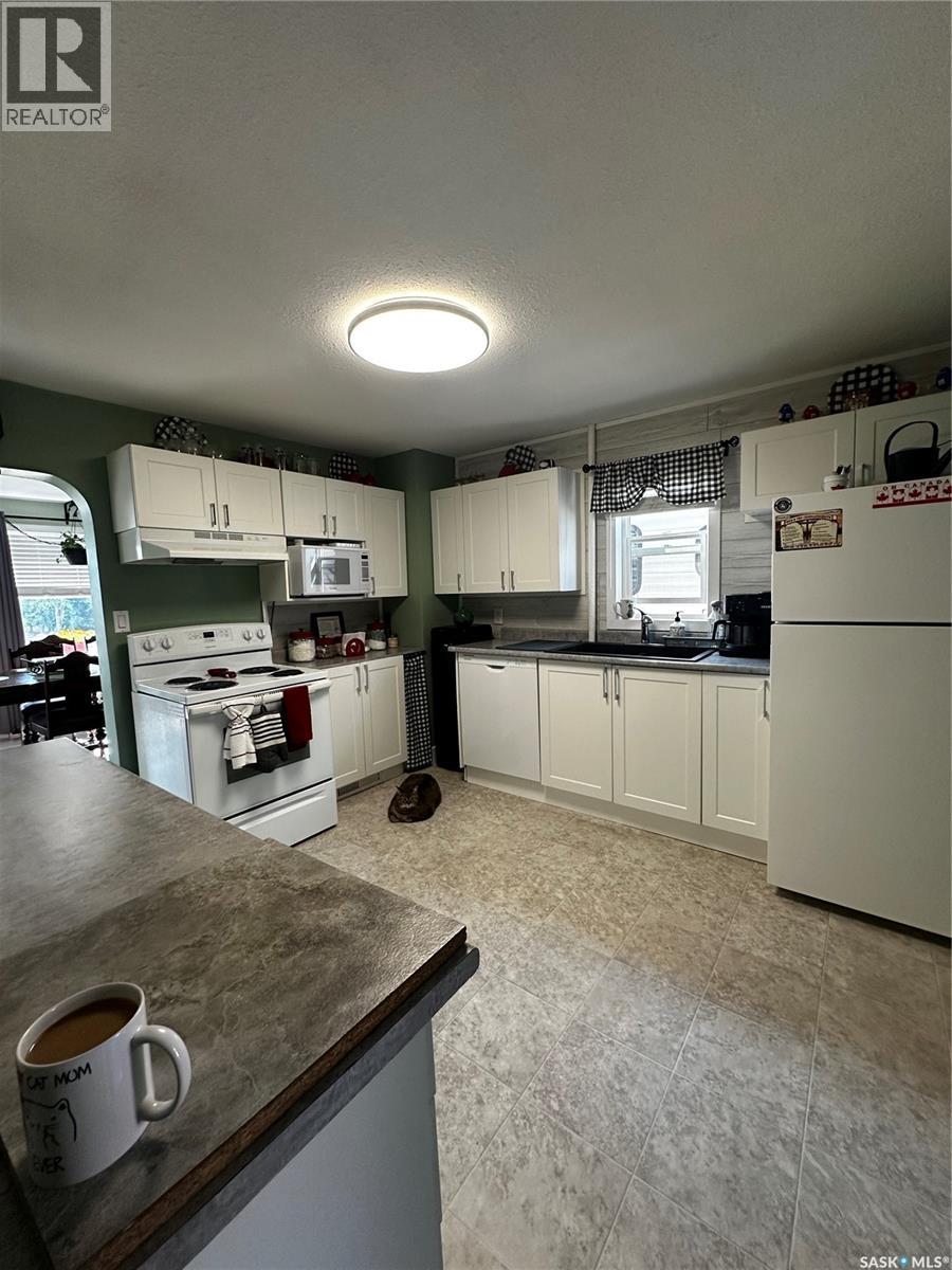 131 10th Street, Weyburn, Saskatchewan  S4H 1H1 - Photo 6 - SK043879