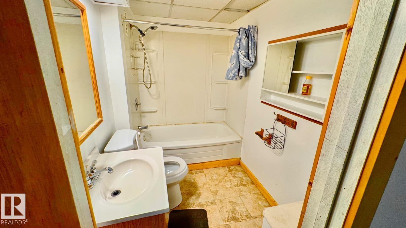 5144 37 Av NW, Edmonton, Alberta  T6L 1C8 - Photo 11 - E4501022