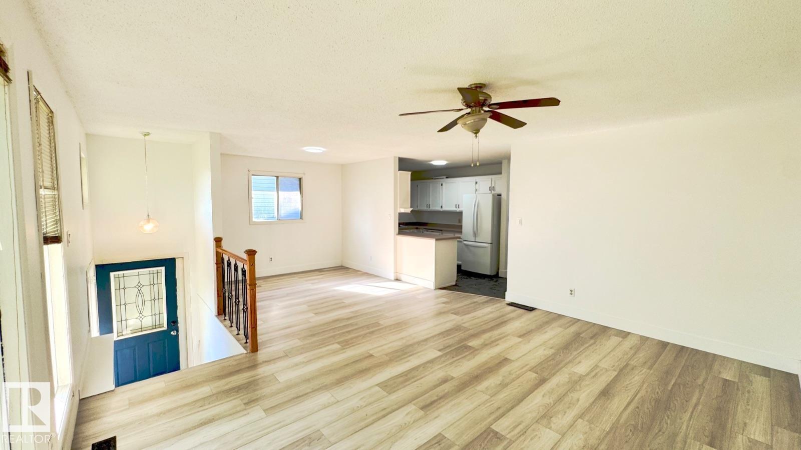 5144 37 Av NW, Edmonton, Alberta  T6L 1C8 - Photo 4 - E4501022