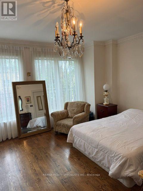 49 Montclair Avenue, Toronto, Ontario  M5P 1P5 - Photo 13 - C13606152