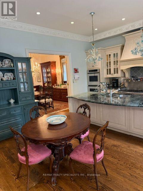 49 Montclair Avenue, Toronto, Ontario  M5P 1P5 - Photo 7 - C13606152