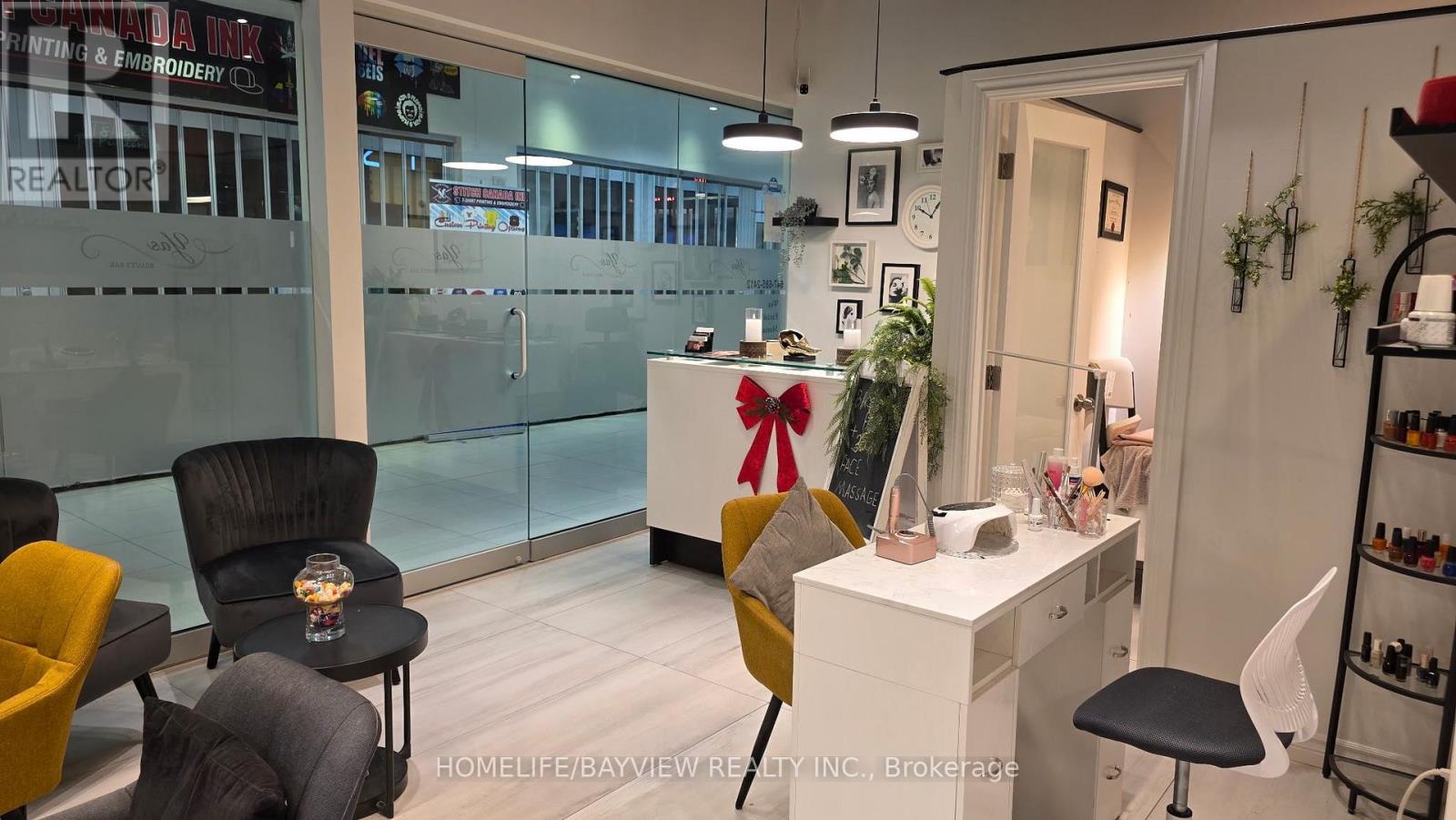 7181 Yonge Street, Markham, Ontario  L3T 0C7 - Photo 2 - N13611244