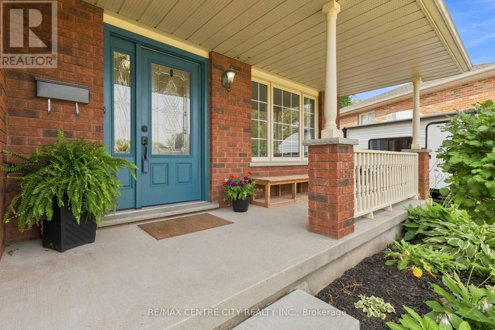 26 Oldewood Crescent, St. Thomas, Ontario  N5R 6B2 - Photo 5 - X13613452