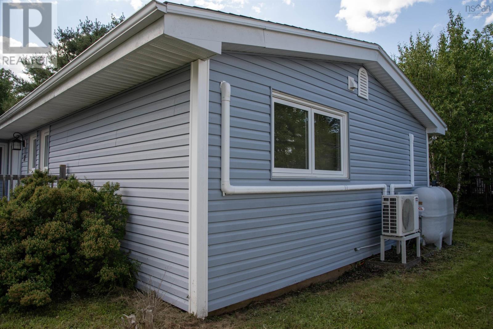 17 Maple Drive, Timberlea, Nova Scotia  B3T 1C2 - Photo 3 - 202618877