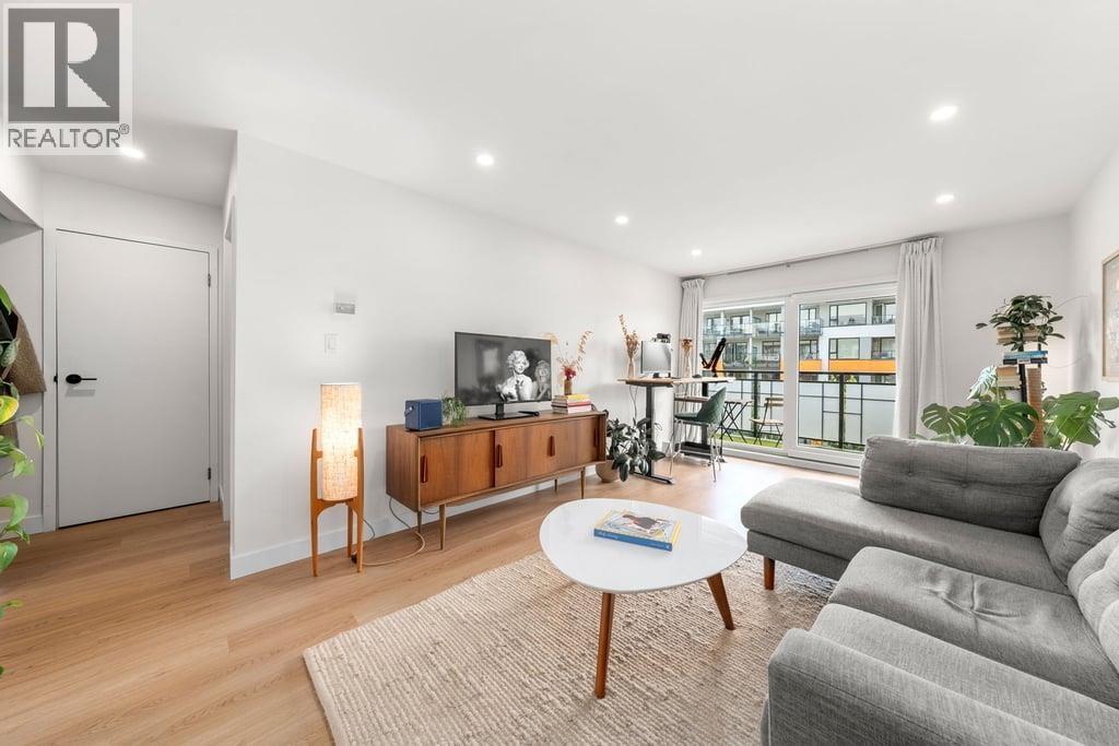 312 360 E 2nd Street, North Vancouver, British Columbia  V7L 4N6 - Photo 3 - R3150483