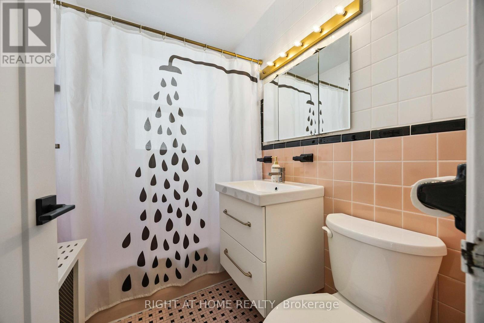 103 - 57 Neptune Drive, Toronto, Ontario  M6A 1X2 - Photo 28 - C12979770