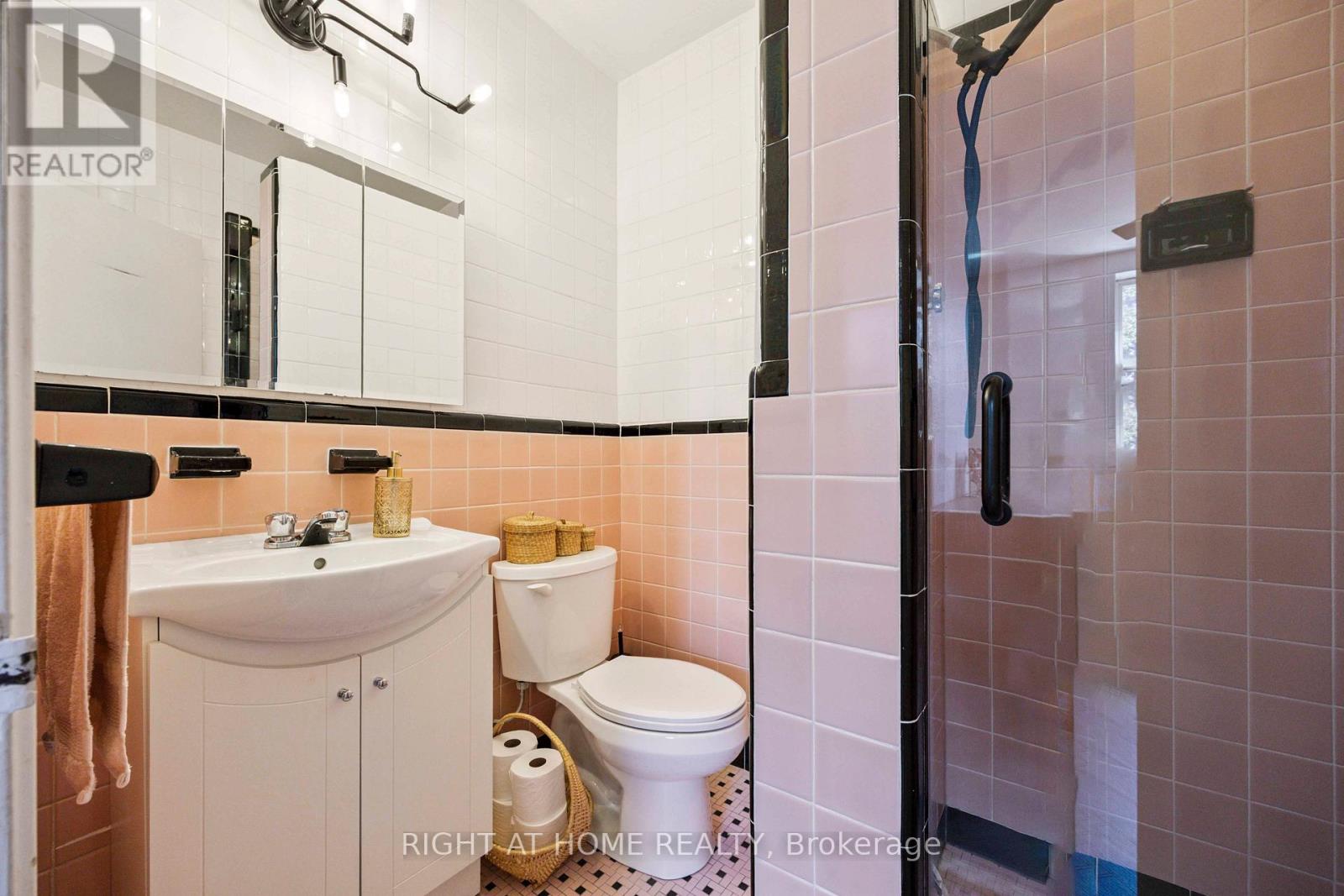 103 - 57 Neptune Drive, Toronto, Ontario  M6A 1X2 - Photo 21 - C12979770