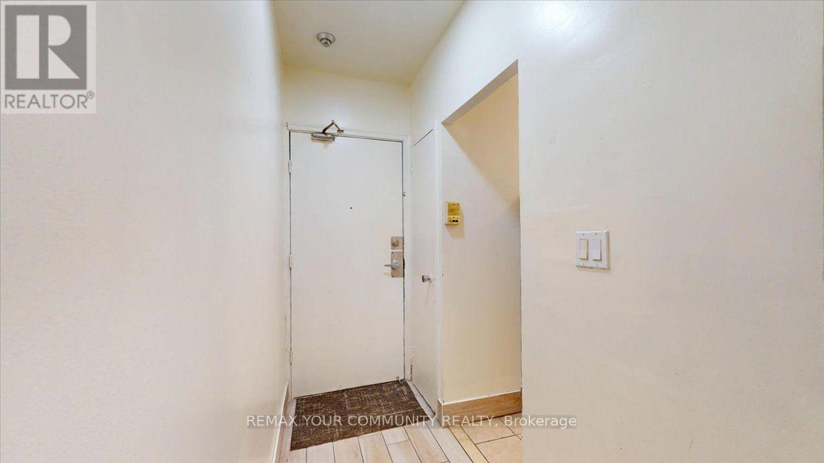 1a - 2645 Keele Street, Toronto, Ontario  M6L 2P2 - Photo 2 - W13506504