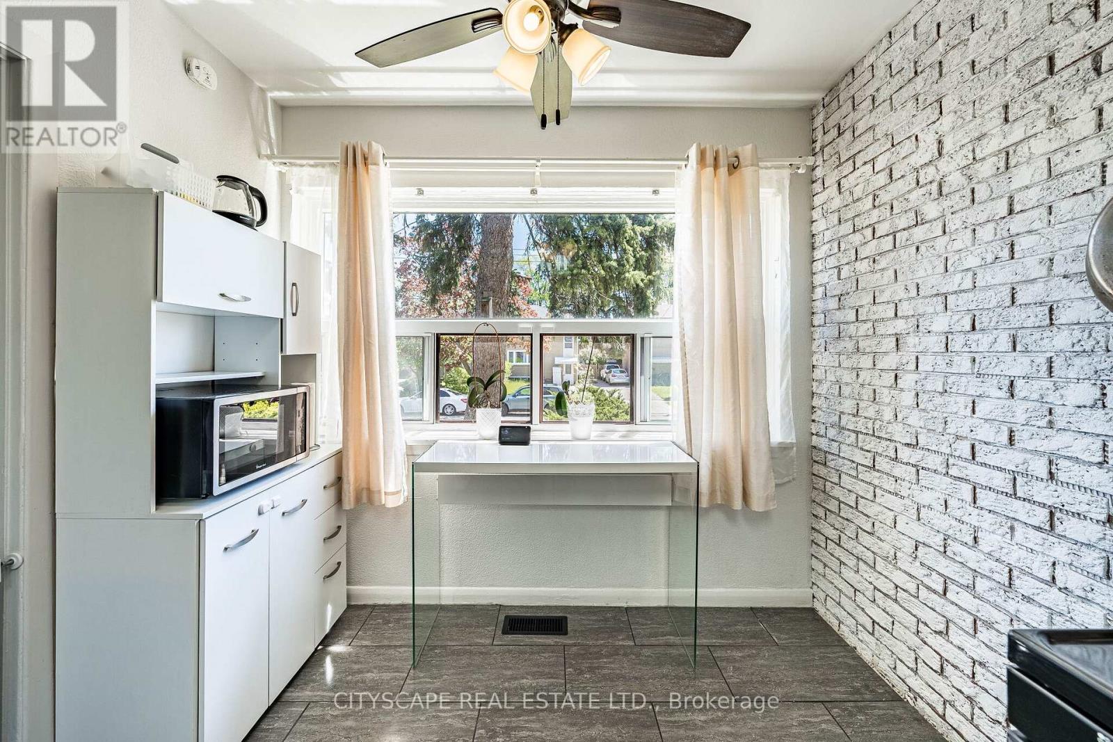 138 Overture Road, Toronto, Ontario  M1E 2W4 - Photo 4 - E13613476