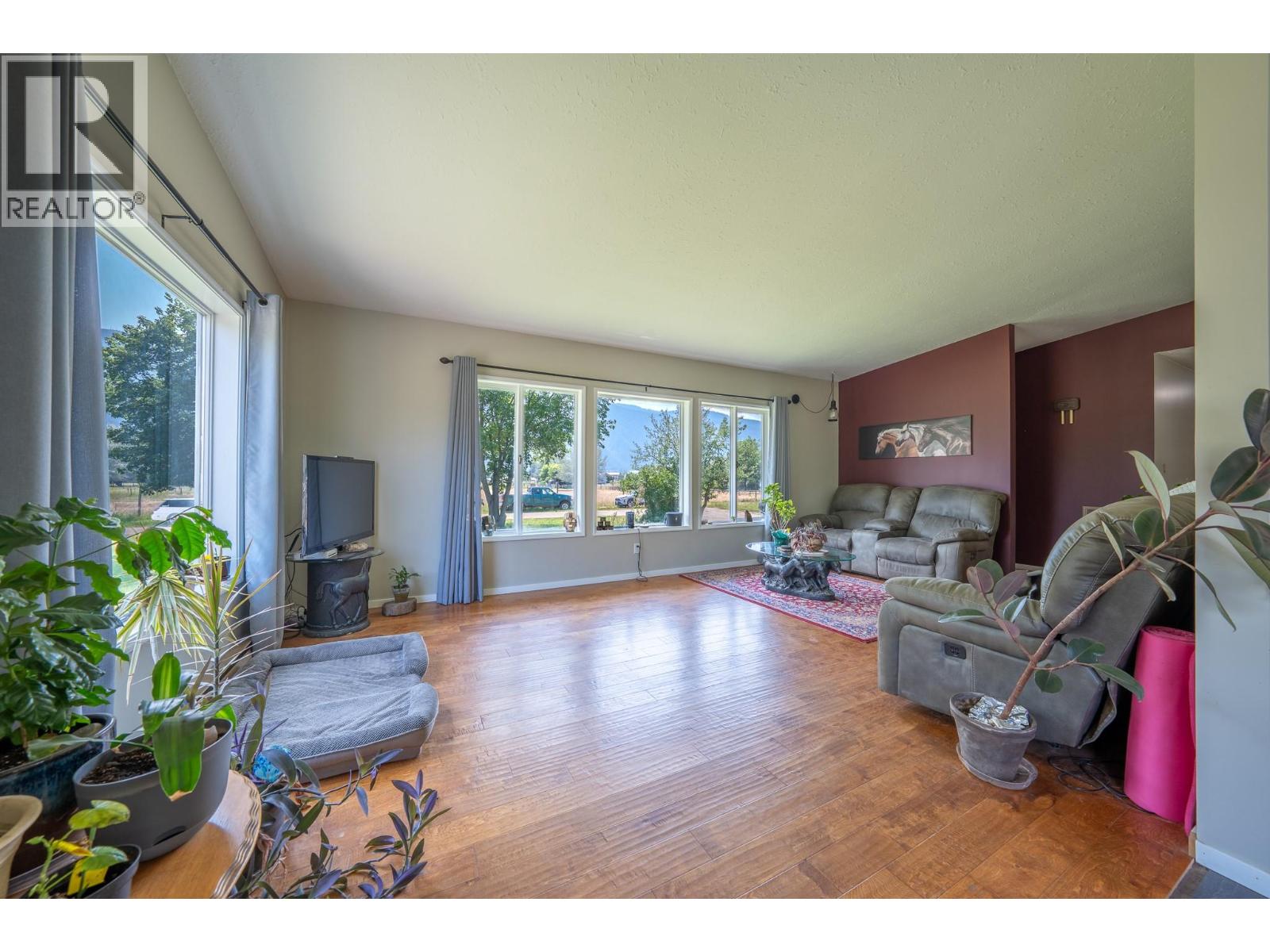 6055 Darcy Road, Grand Forks, British Columbia  V0H 1H4 - Photo 29 - 10395851