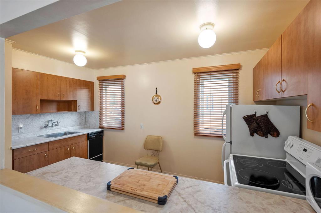 409 Radford Street, Winnipeg, Manitoba  R2X 2E7 - Photo 12 - 202618604