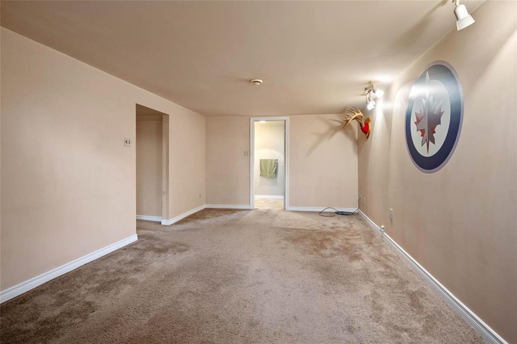 409 Radford Street, Winnipeg, Manitoba  R2X 2E7 - Photo 14 - 202618604