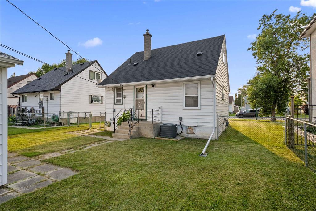 409 Radford Street, Winnipeg, Manitoba  R2X 2E7 - Photo 24 - 202618604