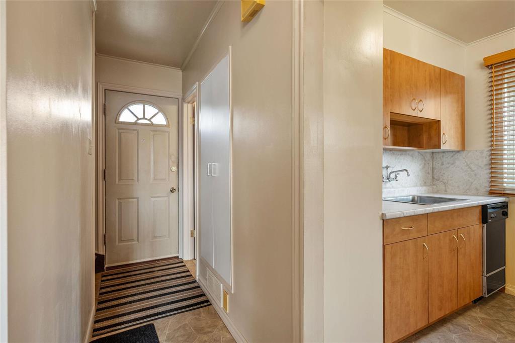409 Radford Street, Winnipeg, Manitoba  R2X 2E7 - Photo 4 - 202618604