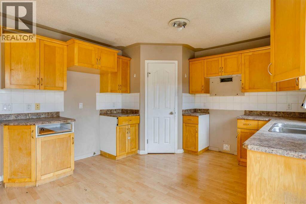 109 Lanauze Street, Fort Mcmurray, Alberta T9K 2S5 - Photo 7 - A2319723