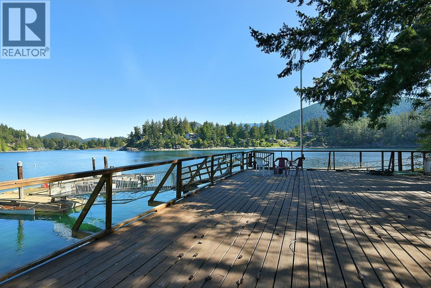 4737 Davis Road, Madeira Park, British Columbia V0N 2H1 - Photo 3 - C8078390