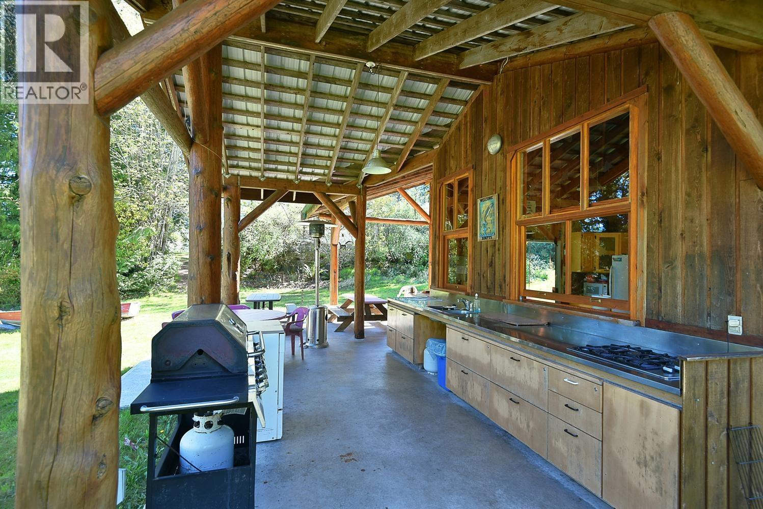 4737 Davis Road, Madeira Park, British Columbia V0N 2H1 - Photo 17 - C8078390