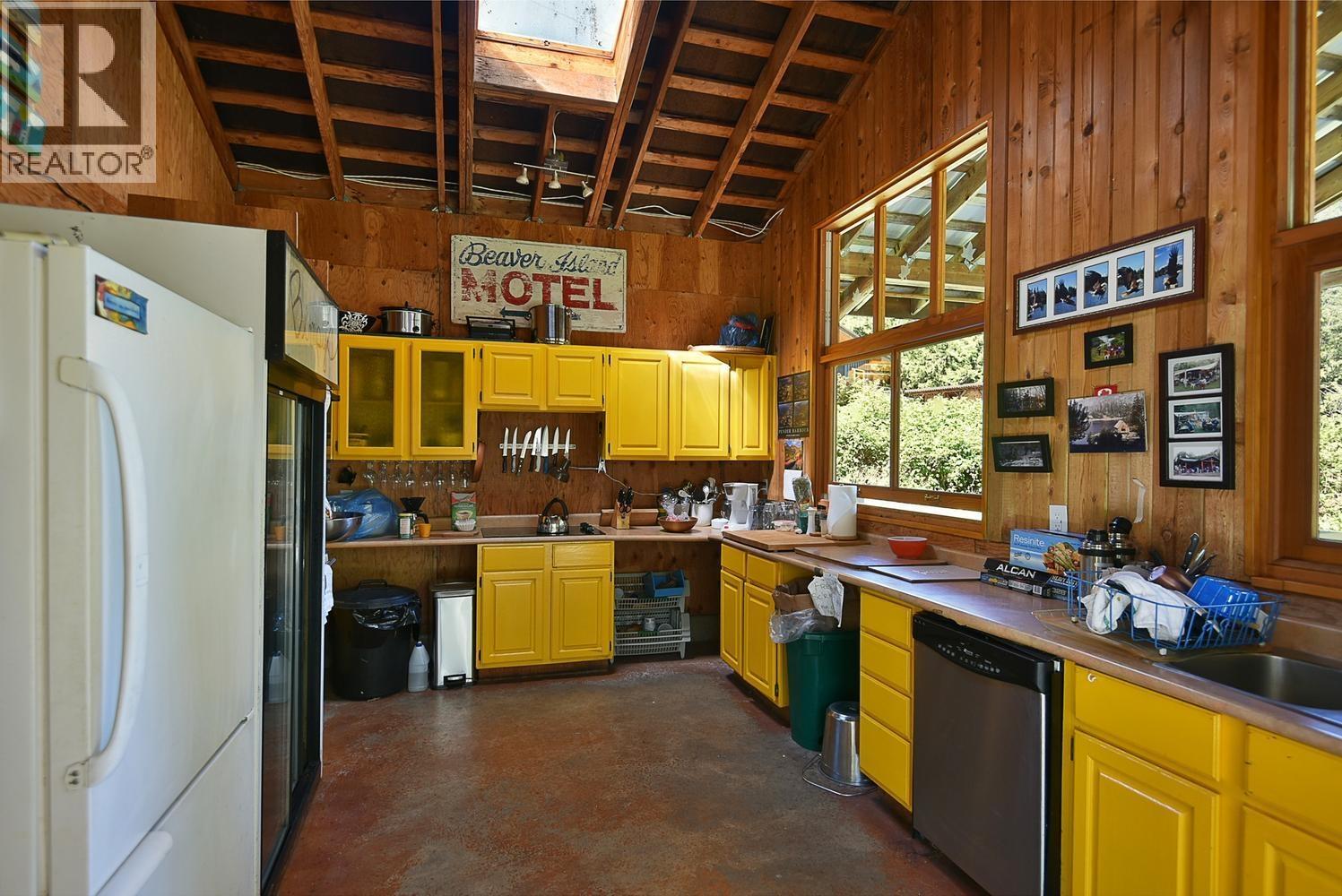 4737 Davis Road, Madeira Park, British Columbia V0N 2H1 - Photo 18 - C8078390