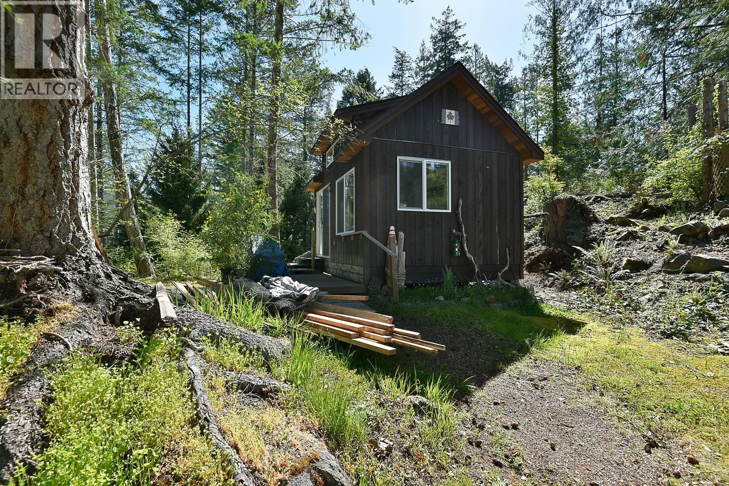 4737 Davis Road, Madeira Park, British Columbia V0N 2H1 - Photo 32 - C8078390