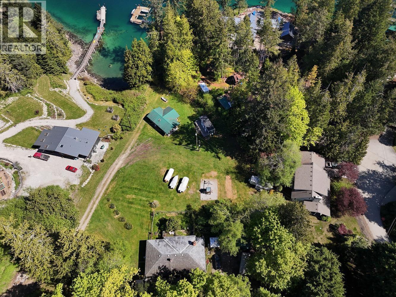 4737 Davis Road, Madeira Park, British Columbia V0N 2H1 - Photo 9 - C8078390