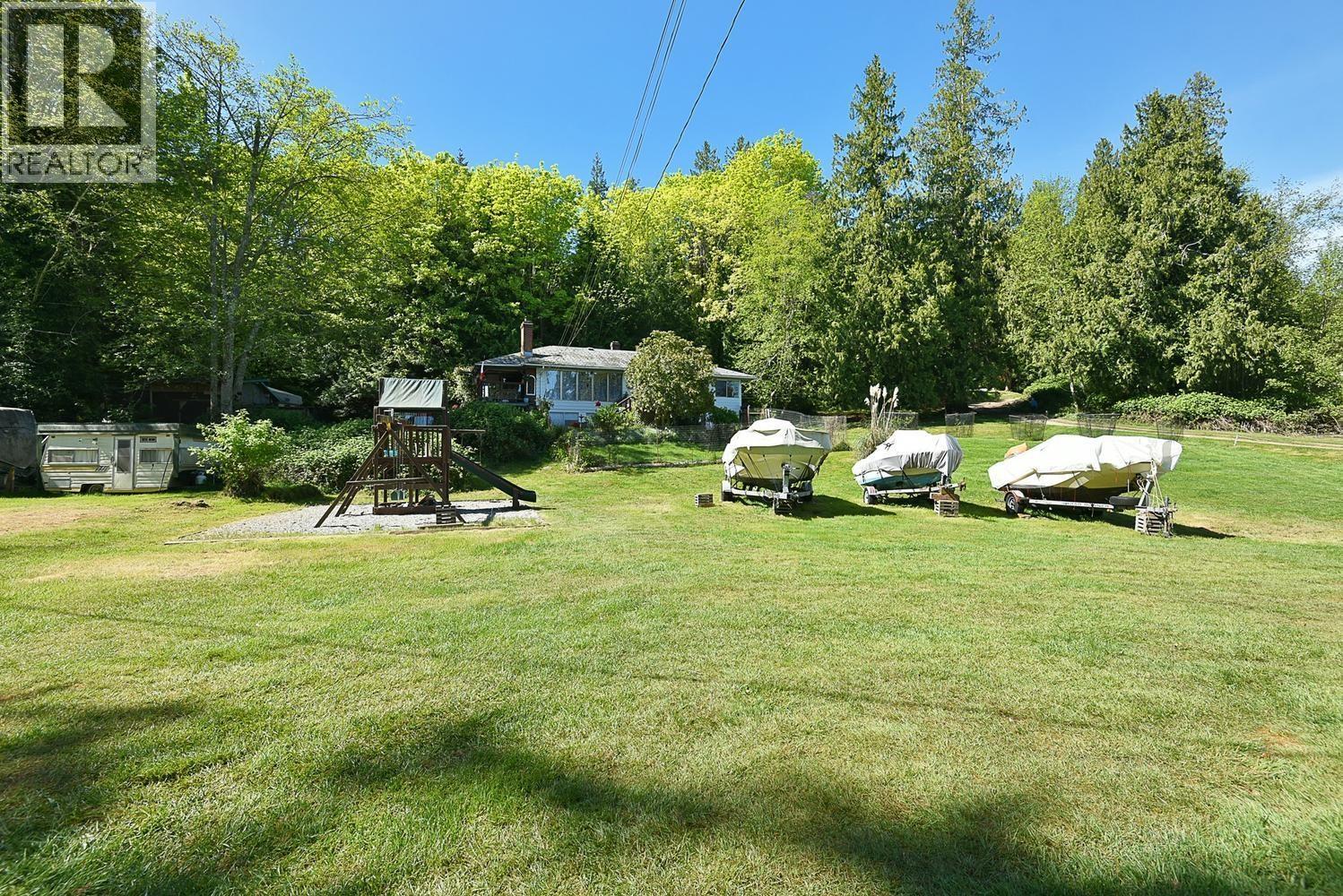 4737 Davis Road, Madeira Park, British Columbia V0N 2H1 - Photo 13 - C8078390