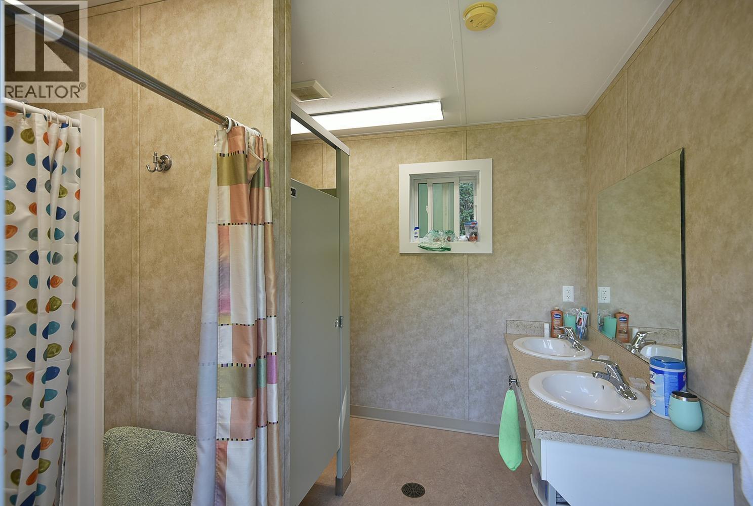 4737 Davis Road, Madeira Park, British Columbia V0N 2H1 - Photo 21 - C8078390