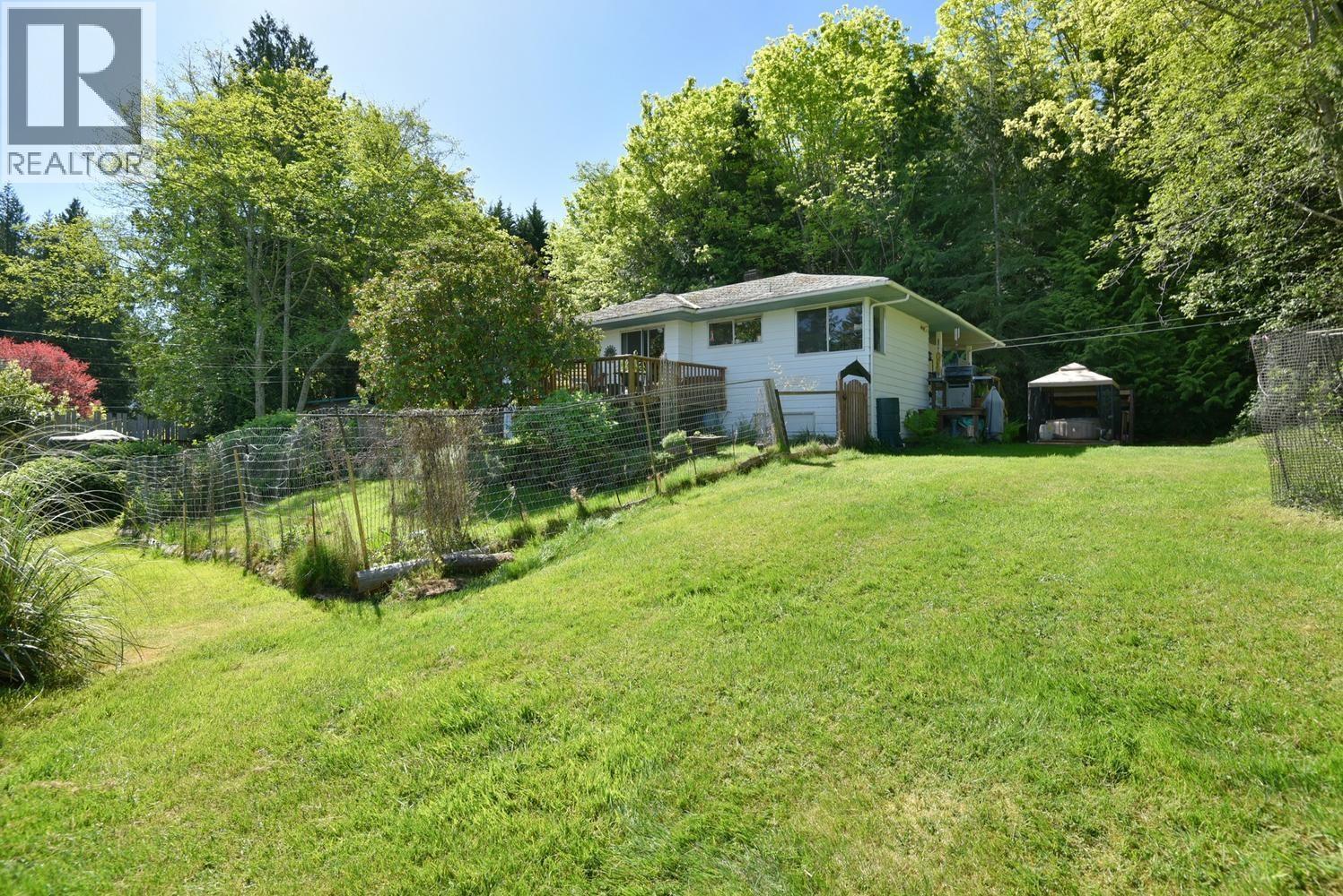 4737 Davis Road, Madeira Park, British Columbia V0N 2H1 - Photo 14 - C8078390