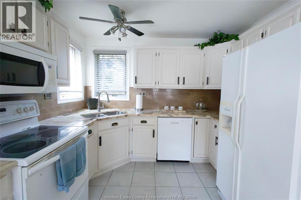 2485 Youngstown Street, Windsor, Ontario  N9E 4L7 - Photo 21 - 26018183