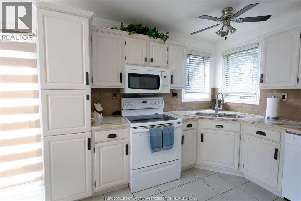 2485 Youngstown Street, Windsor, Ontario  N9E 4L7 - Photo 22 - 26018183